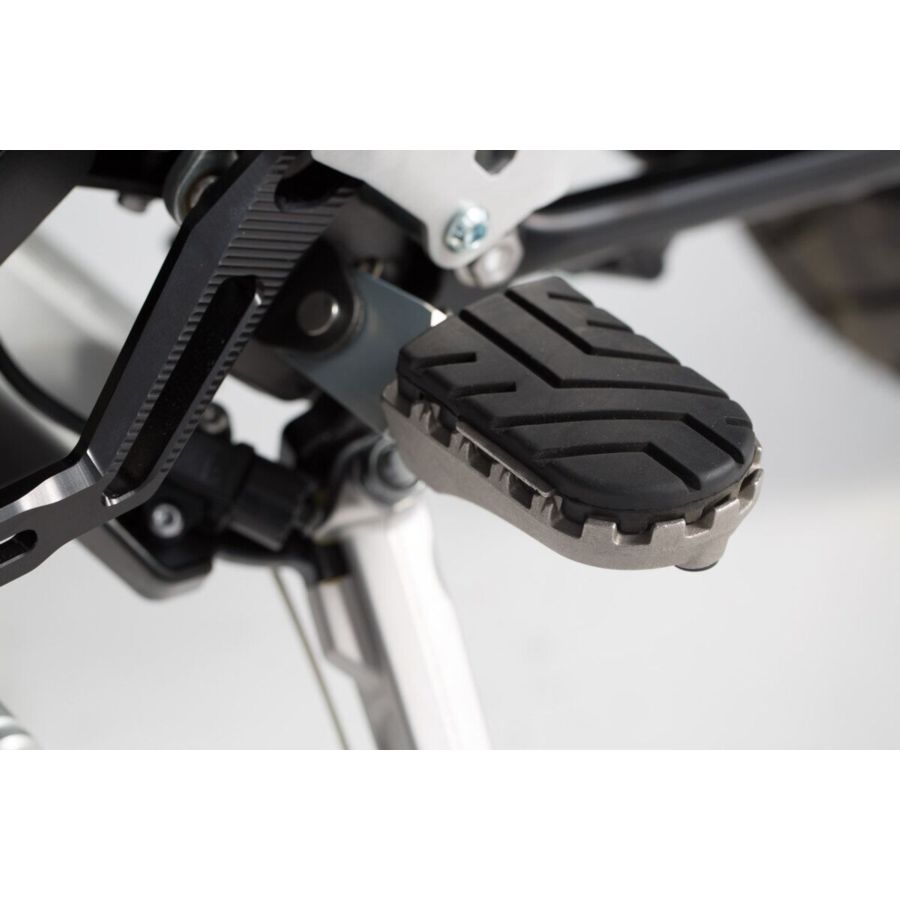 Podnóżki SW MOTECH ION TRIUMPH SCRAMBLER X