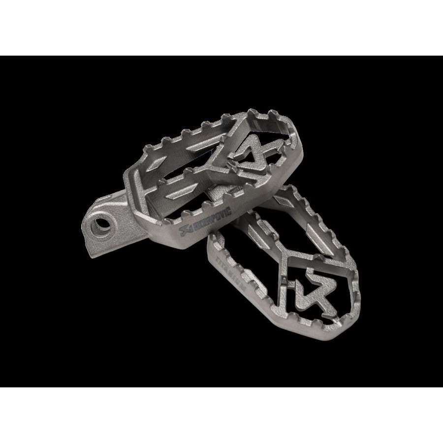 Podnóżki tytanowe AKRAPOVIC CFMOTO MT 450